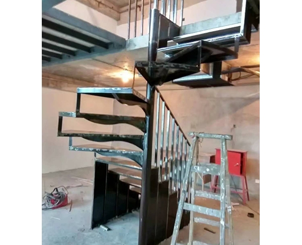 钢构隔层楼梯