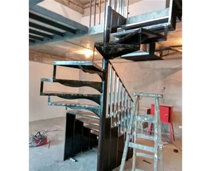 钢构隔层楼梯